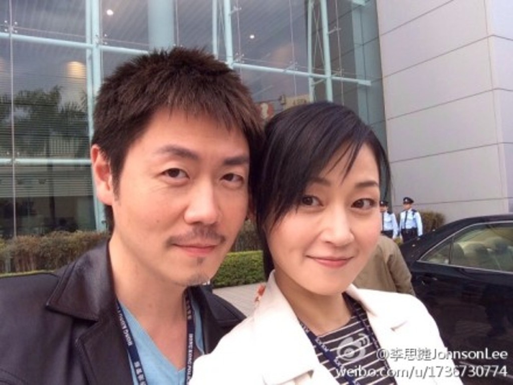 曾因拍攝《八掛神探》而與萬綺雯傳出緋聞，更曾被影到在街頭互咀。